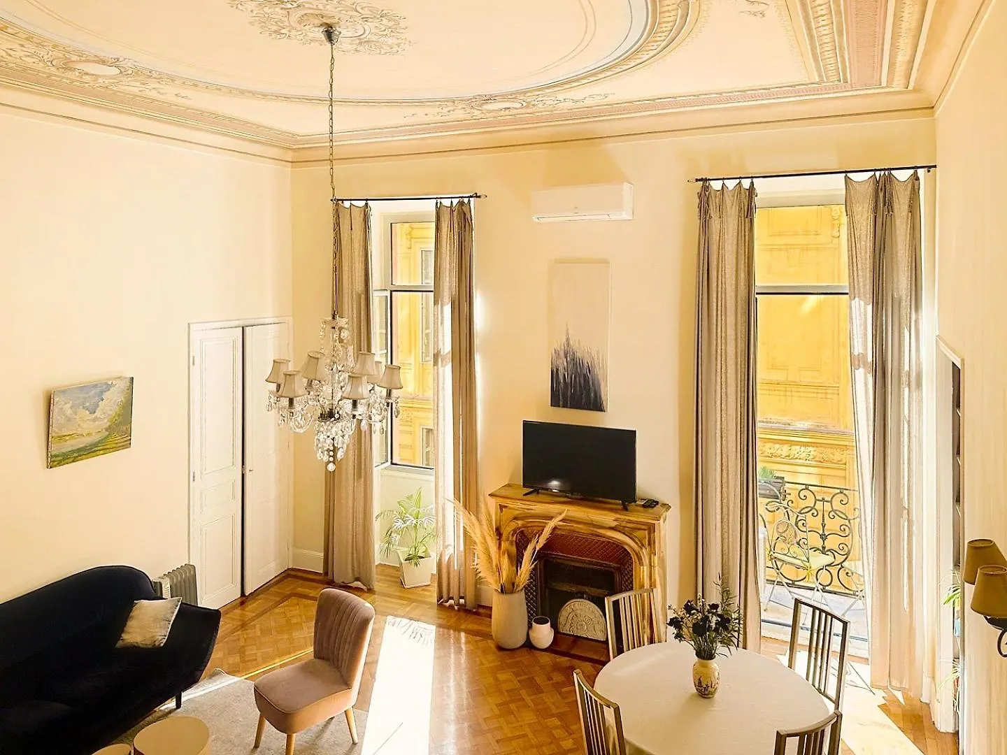 Bohemian Hideaway In The Old Nice